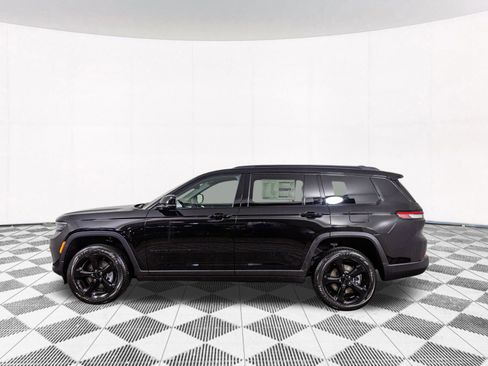 New 2025 Jeep Grand Cherokee L Altitude image 14