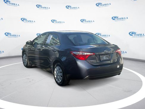 Used 2016 Toyota Corolla FWD image 3