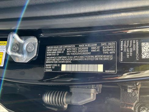 New 2025 Volvo EX30 Plus w/ Protection Package Premier image 36