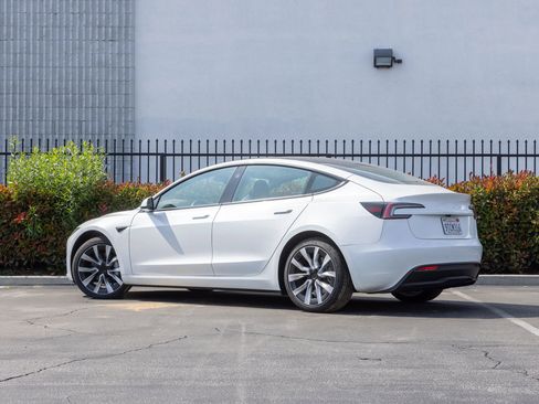 Used 2025 Tesla Model 3 Standard Sedan 4D image 3