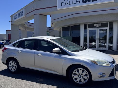 Used 2012 Ford Focus SE FWD image 1