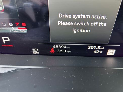 Used 2021 Audi S6 Prestige w/ Prestige Package image 16