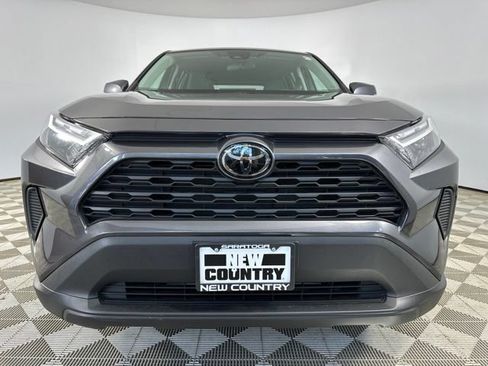 Used 2023 Toyota RAV4 LE AWD/4WD image 7