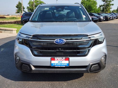 Used 2025 Subaru Forester Touring w/ Popular Package - Touring AWD/4WD image 5