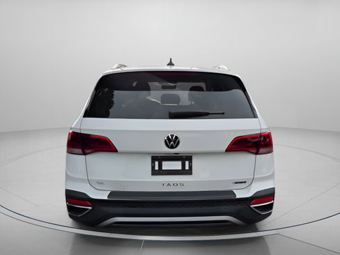 Used 2022 Volkswagen Taos SE AWD/4WD image 4