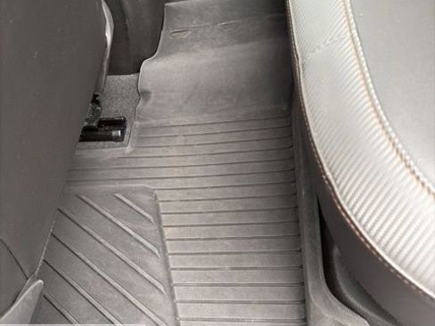 Used 2022 GMC Canyon AT4 image 28