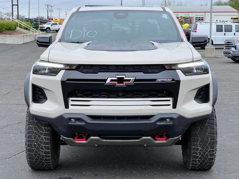New 2026 Chevrolet Colorado ZR2 w/ Technology Package AWD/4WD image 39
