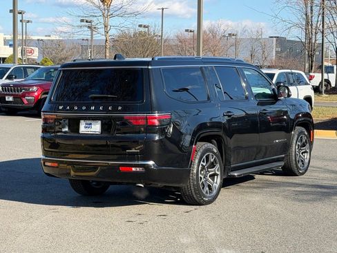 Certified 2024 Jeep Wagoneer Series III image 7