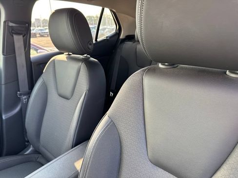 Used 2023 Buick Encore GX Preferred w/ Cold Weather Comfort Package AWD/4WD image 12