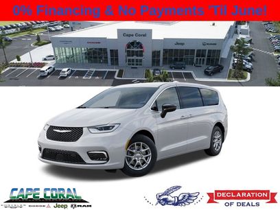 New 2026 Chrysler Pacifica Select