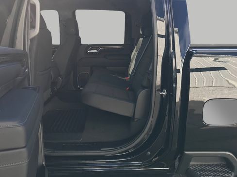 Used 2024 Chevrolet Silverado 2500 LT image 23