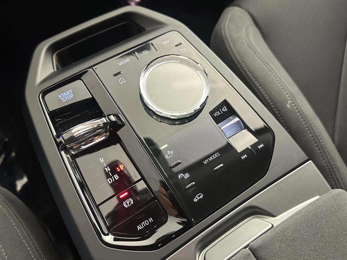 Used 2026 BMW iX M70 AWD/4WD image 40