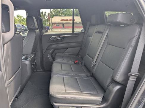 Used 2025 Chevrolet Tahoe Z71 AWD/4WD image 15