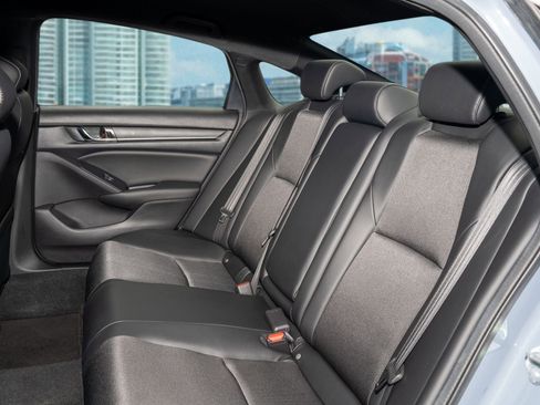 Used 2022 Honda Accord Sport image 16