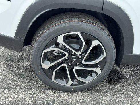 New 2026 Chevrolet Trax RS w/ Driver Confidence Package FWD image 24