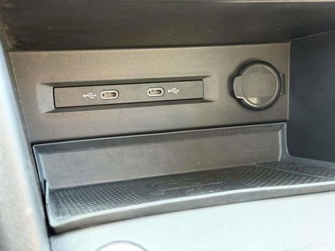 Used 2022 Volkswagen Taos SE w/ IQ.Drive SE Package image 23