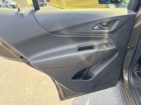 Used 2023 Chevrolet Equinox LT image 14