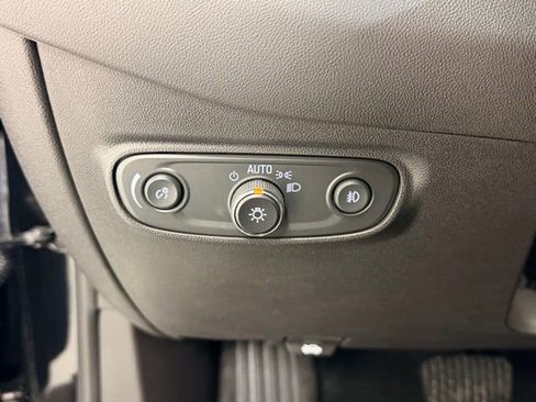 Certified 2024 Chevrolet Equinox Premier image 19