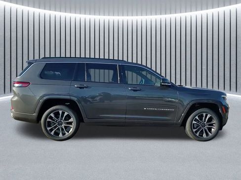 New 2025 Jeep Grand Cherokee L Overland w/ Rear Seat Video Group I AWD/4WD image 2