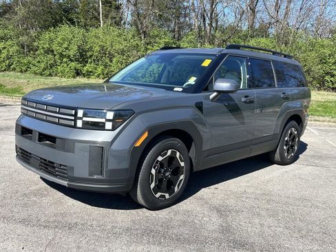 Used 2025 Hyundai Santa Fe SEL image 3