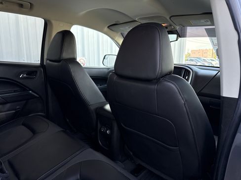 Used 2022 GMC Canyon AT4 image 44