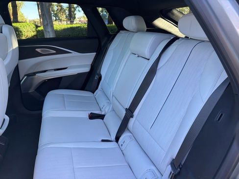 Certified 2024 Cadillac Lyriq Luxury image 12