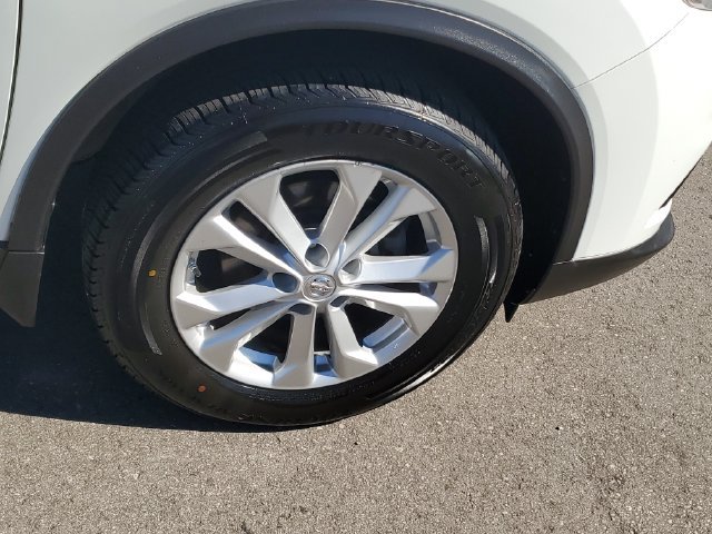 Used 2016 Nissan Rogue SV AWD/4WD image 6