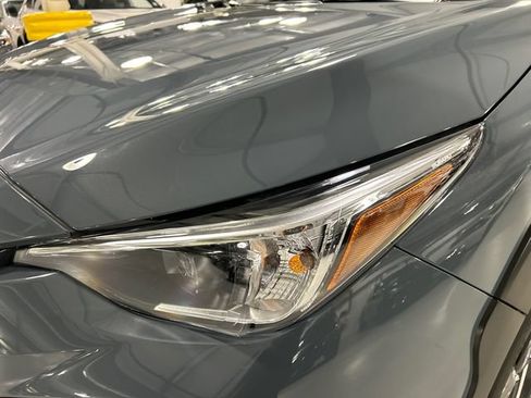 Used 2025 Subaru Crosstrek 2.0i Premium AWD/4WD image 7