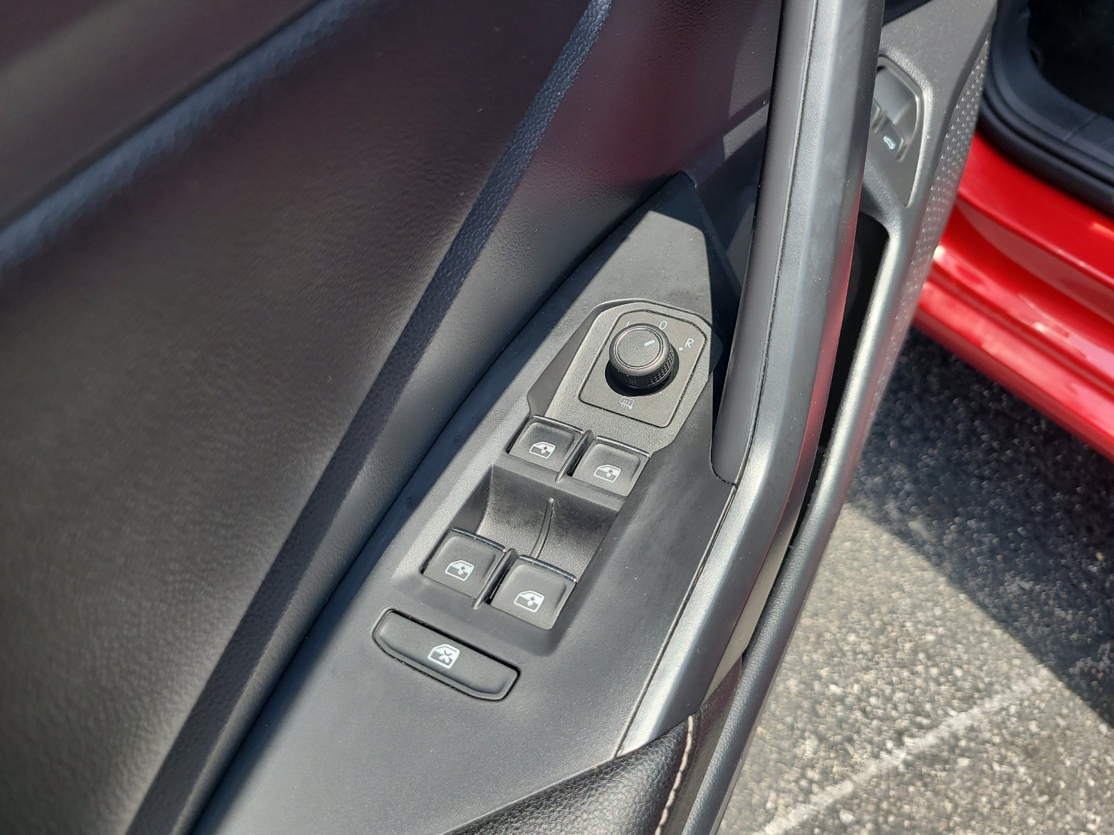 Used 2022 Volkswagen Jetta SE w/ Panoramic Sunroof Package FWD image 13