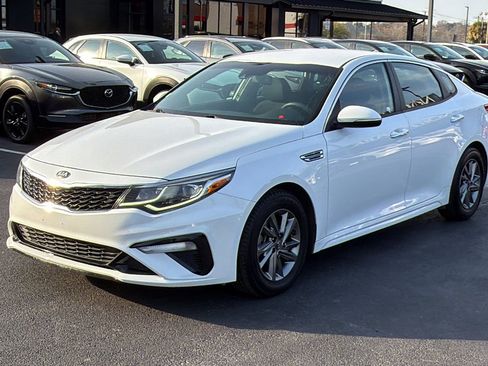 Used 2019 Kia Optima LX image 4