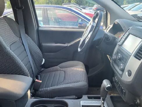 Used 2019 Nissan Frontier SV w/ Value Truck Package AWD/4WD image 5