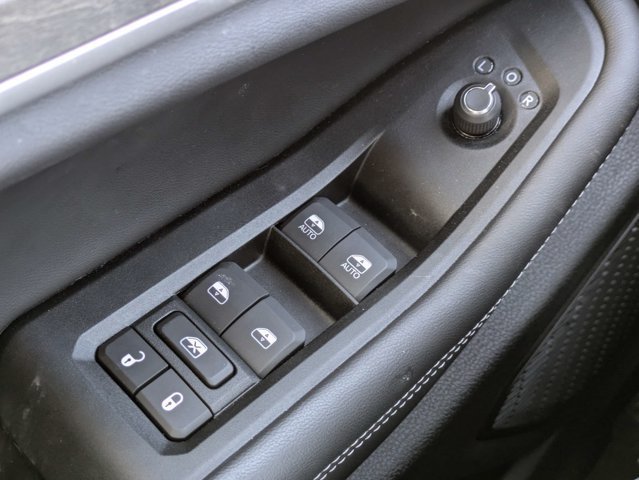Used 2025 Jeep Grand Cherokee Limited AWD/4WD image 25