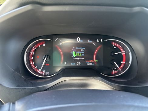 Used 2025 Toyota RAV4 XLE AWD/4WD image 21