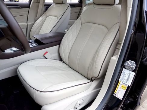 Used 2017 Ford Fusion Platinum image 11