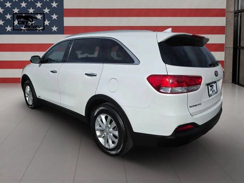 Used 2018 Kia Sorento AWD image 7