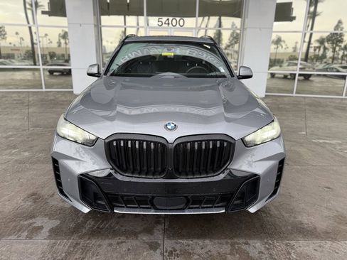 Used 2026 BMW X5 xDrive40i w/ M Sport Package image 2