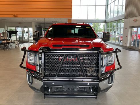 Used 2022 GMC Sierra 2500 SLT w/ SLT Preferred Package image 2