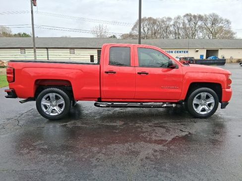 Used 2017 Chevrolet Silverado 1500 Custom w/ Custom Convenience Package image 6