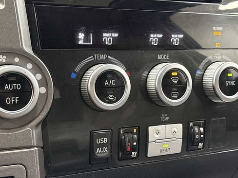 Used 2010 Toyota Sequoia Platinum image 20