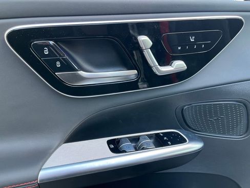 Used 2025 Mercedes-Benz GLC 43 AMG 4MATIC image 13