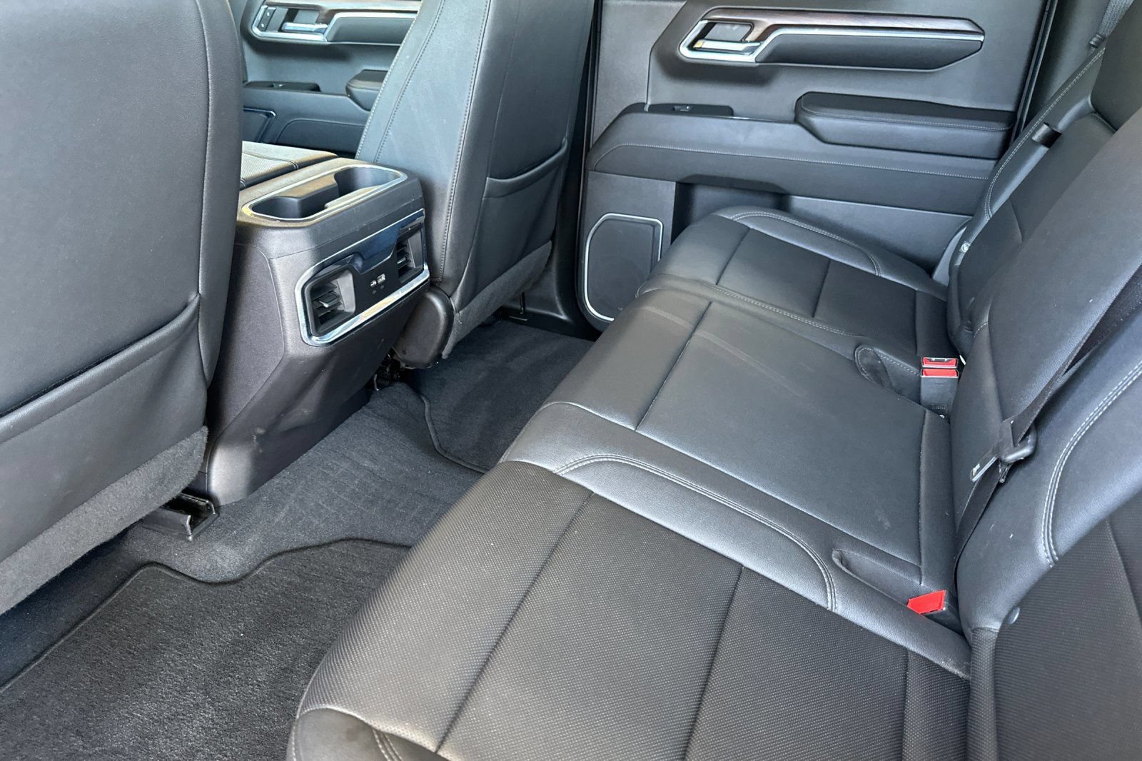 Used 2023 GMC Sierra 1500 SLT w/ SLT Premium Package RWD image 13