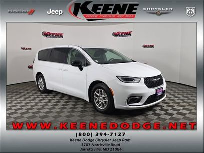 Used 2024 Chrysler Pacifica Touring-L
