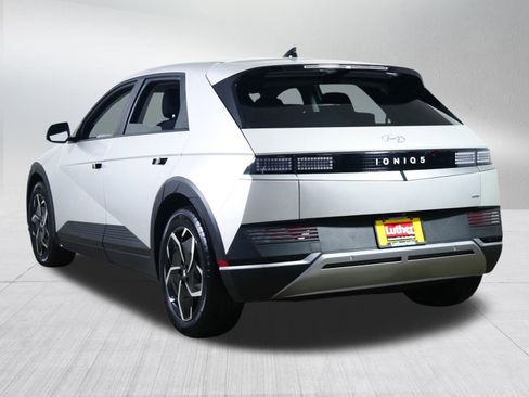 Used 2023 Hyundai Ioniq 5 SEL image 5