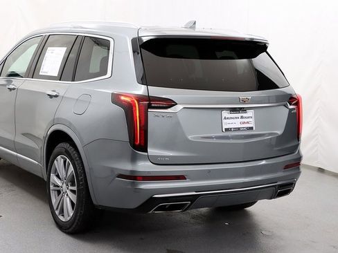 Used 2023 Cadillac XT6 Premium Luxury image 7