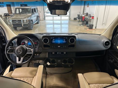 Used 2022 Mercedes-Benz Sprinter 3500 image 46