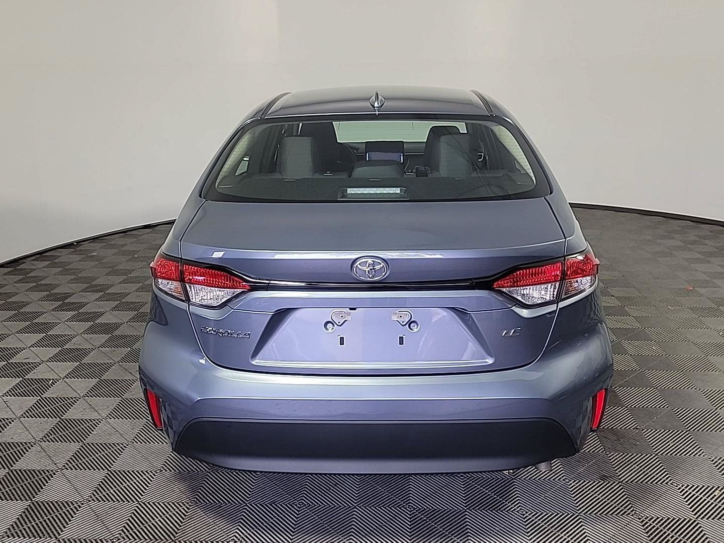Used 2026 Toyota Corolla LE FWD image 5