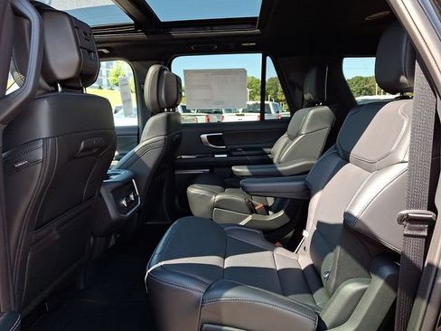 New 2026 Ford Expedition Max Platinum w/ Stealth Appearance Package AWD/4WD image 6