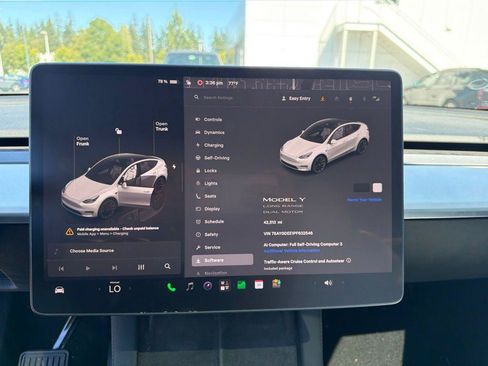 Used 2023 Tesla Model Y Long Range AWD/4WD image 14