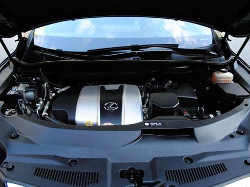 Used 2018 Lexus RX 350L Luxury w/ Accessory Package image 38