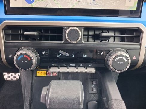 Used 2024 Toyota Tacoma TRD Sport w/ TRD Sport Upgrade Package image 23